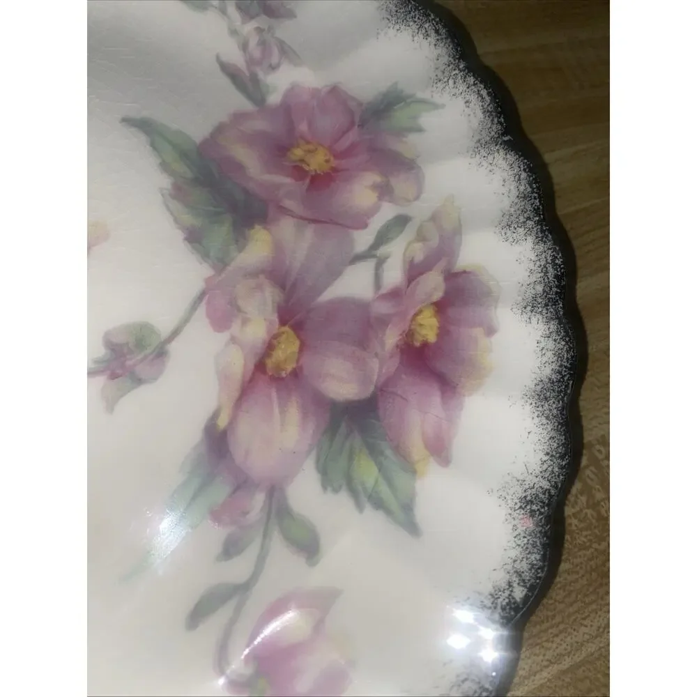 Set Of 2 9.25” Dinner Plates Ivory Porcelain By Sebring “Primrose” 22K Gold Trim